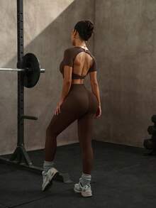 Easithlete Women's Solid Color Round Neck Short Sleeve Fitted Twist Hollow Short Top & Pants Sports Suit, Summer Brown Yoga Set Brown Gym Top Brown Workout Set Brown Athletic Set Yoga Dress - Brown - View 3
