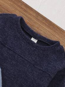 SHEIN Set 3 buc. bluze casual minimaliste din fleece pentru băieți mici, cu guler rotund, umeri căzuți, mânecă lungă, pachet avantajos în 3 culori, confortabile și moi - Multicolor - Vizualizare 6