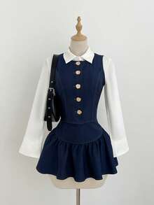 Flirla Conjunto de 2 piezas de chaleco ajustado con cuello redondo, botones metálicos decorativos y falda mini con volantes en laBottomr en tela vaquera azul marino. Elegante para la oficina, maestros, escuela, citas, uso diario, otoño/invierno - Azul Marino - Ver 1