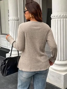 Easura 1 件女式加大码罗纹金属装饰宽松休闲日常运动衫，秋冬 - 卡其色 - 查看 2