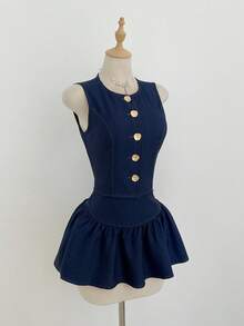 Flirla Conjunto de 2 piezas de chaleco ajustado con cuello redondo, botones metálicos decorativos y falda mini con volantes en laBottomr en tela vaquera azul marino. Elegante para la oficina, maestros, escuela, citas, uso diario, otoño/invierno - Azul Marino - Ver 7