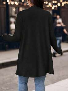 EMERY ROSE Cardigan Casual de Uso Diário Solto com Bainha Assimétrica Preta para Mulheres Plus Size - Preto - Visão 2