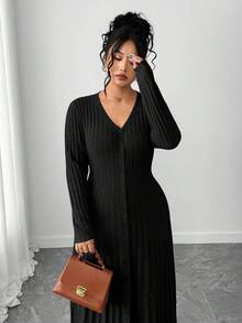 SHEIN Elenzya 1 chiếc váy len dài tay cổ chữ V viền loe thanh lịch cỡ lớn cho nữ - màu đen - Xem 3