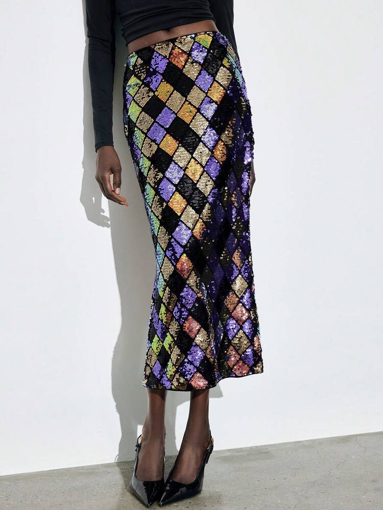 SHEIN Maija Women's Colorful Geometric Sequin Skirt With Elastic Waist Design, Hidden Side Zipper For Easy Wear, High Slit Design To Showcase Elegance And Fashion. Dazzling Geometric Sequin Decor, Suitable For Commuting, Business Casual, Office, Teaching And Other Occasions, Also Perfect For New Year And Other Holiday Gatherings, Shining Elegantly And Easily Becoming The Spotlight. St Patrick's Day Easter Beach Summer Holiday Beach Vacation Summer Going Out Graduation