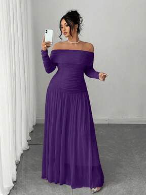 Cravure Robe moulante à manches longues et épaules dénudées, avec dos nu et froncée, coupe H, pour femmes grandes tailles