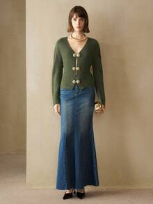 Aveloria 女式合身针织上衣，腰部收紧设计，手工贝壳纽扣装饰，时尚性感，采用摇粒绒面料制成 - 軍綠色 - 查看 2