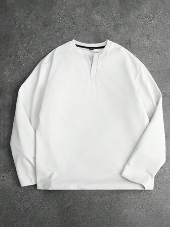 Manfinity Hypemode Men's Casual Everyday Commute Simple Solid Color Notch Neck Loose Fit Long Sleeve White T-Shirt, Spring/Autumn