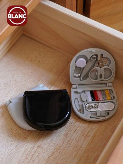 1set Black Compact Mini Sewing Kit
