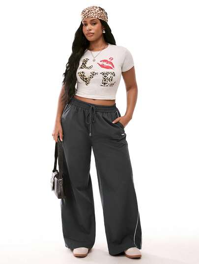 Solavibe Plus Size Casual Sports Pants With Slant Pockets And Drawstring Waist, Curve Pants,New Year Look,Women'S Drawstring Wrinkle Design Cargo Pants Fall Cloth For Women,Casual, Chic Pants For Women,Fall Clothes For Women,Contrast Piping Drawstring Waist Wide Leg Pants,Color Block Drawstring Waist Casual Sports Pant,