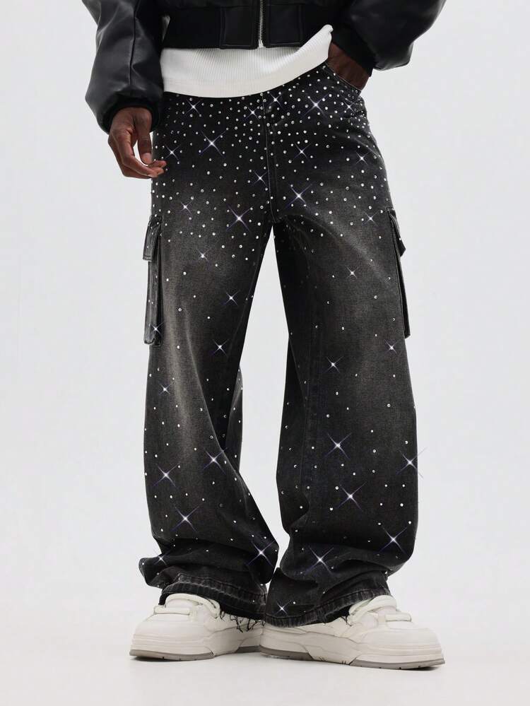 Glitzernde Cargo-Jeans mit weitem Bein und Sternenmuster
