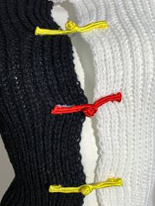 SHEIN Unity Cardigan court de style de rue pour femmes, patchwork noir et blanc avec boutons colorés en forme de grenouille, automne/hiver - Noir et Blanc - Voir 4