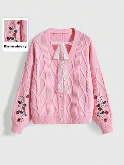 Kawaii Cardigan en tricot à col lavallière avec motif de vigne de fraise élégant et kawaii, grande taille. Pull à manches longues en tricot pour femmes de grande taille, automne/hiver. Style casual pour le travail et l'école. Cardigan pull rose doux