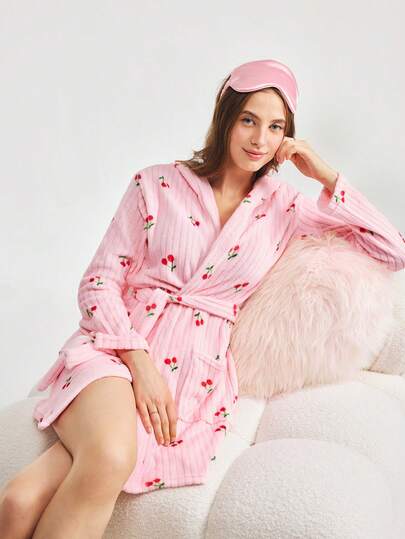Bonmuse 1pc Women's Autumn/Winter Heart Print Flannel Thick Bathrobe, Double-Sided Long Plush Jacquard Embroidered Star Long Sleeve Nightgown
