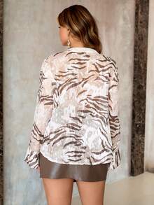 Roveilla 大码女式斑马纹激光剪裁雪纺长袖衬衫，适合派对、通勤和约会场合 - 彩色 - 查看 2