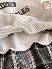 Genkimix Kids 少女休闲韩版卫衣，正面采用棕色格纹编织图案，搭配灰色纯色针织面料，黑色英文印花，罗纹领口、袖口和下摆，长袖套头衫，适合少女返校、春秋冬季穿着，简约韩版休闲风格，日常、上学、外出、聚会皆宜。 - 淺灰色 - 查看 7