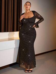 SHEIN BAE Robe longue élégante pour femmes en grande taille, avec col asymétrique, plis à l'avant et sur les côtés, ourlet sirène, manches longues évasées. En noir, pour l'automne/hiver, en jacquard tricoté et maille avec feuille d'argent. Tenue maxi pour femmes. - Noir - Voir 2