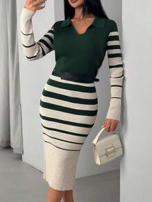 Abito a maglia a coste con colletto polo e cintura, con strisce a onda a contrasto