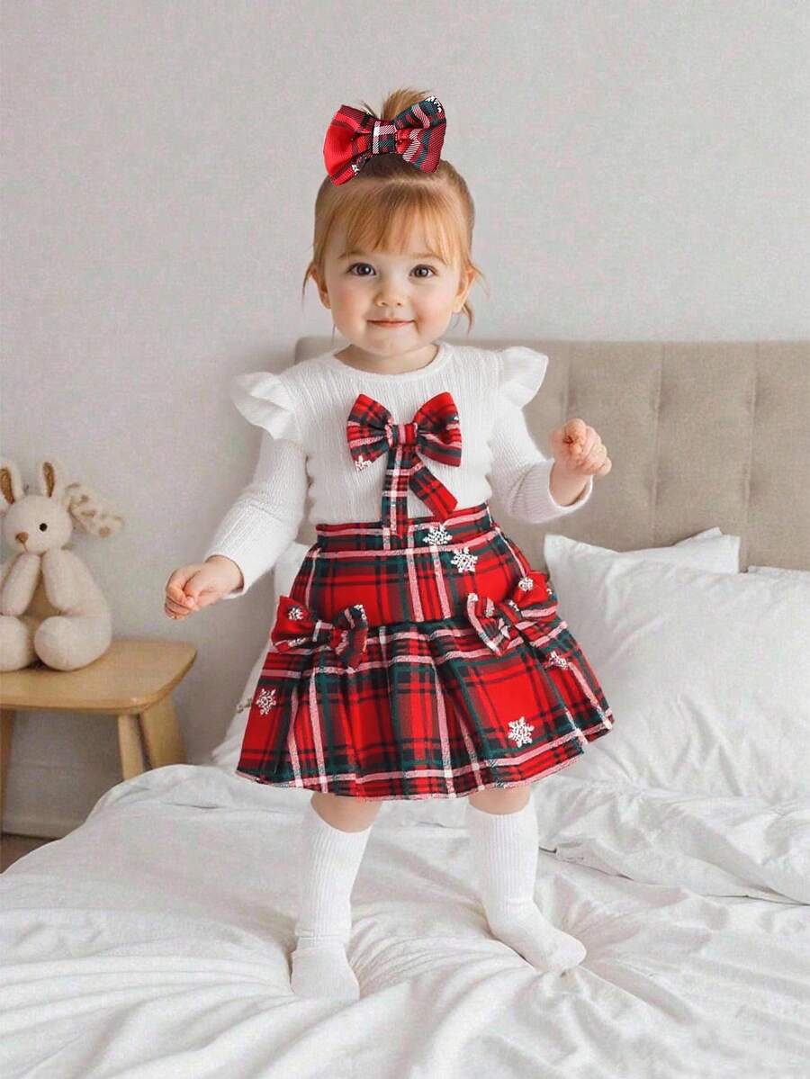 SHEIN Playful Pals 两件套女婴白色针织长袖上衣搭配红色格子雪花裙圣诞套装，可爱甜美，适合幼儿冬季穿着。 - 白色 - 查看 1