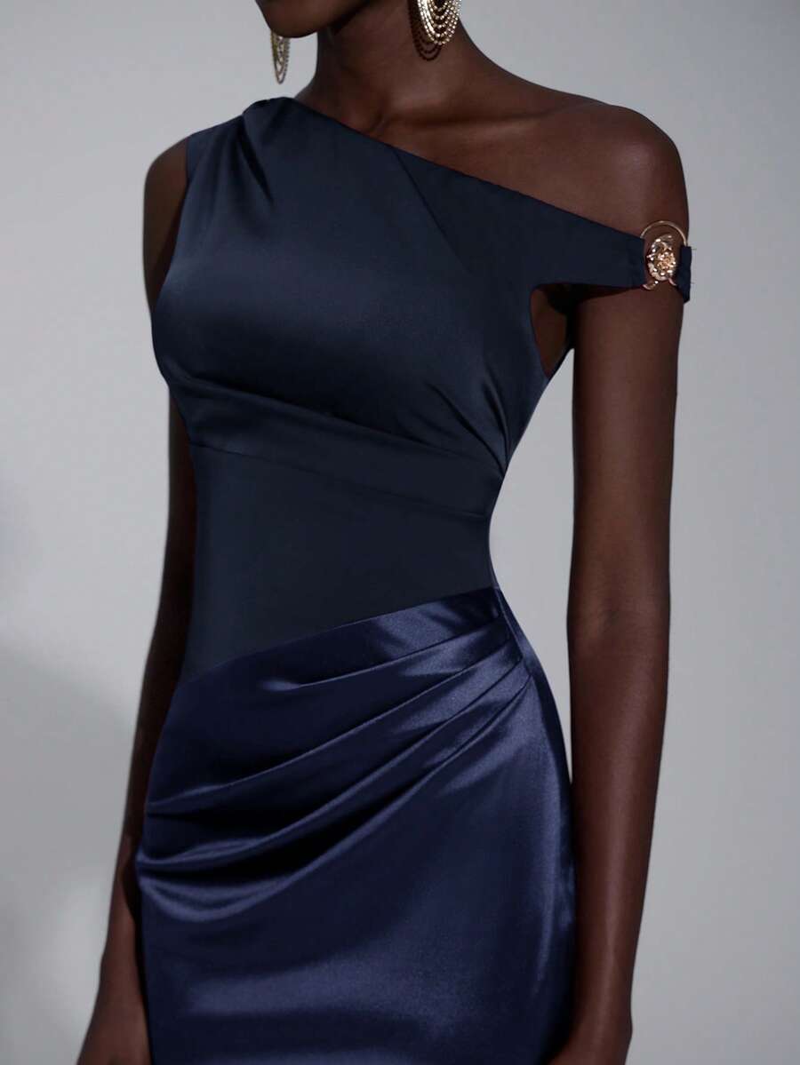 Elitara 优雅的勃艮第红色闪光金银线缎面拼布不对称肩部金属扣装饰鱼尾礼服，适合婚礼、所有正式场合、伴娘 - 藏蓝色 - 查看 1