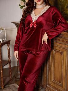 Plus Size Solid Color Velvet Lace Patchwork Bow Decor Long Sleeve Pajama Set, Winter Clothes - Burgundy - View 2