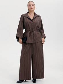 Aveloria Modichic Große Größen 2 Stücke Outfit für Damen, gestreift in Kaffeefarbe, lässiges Langarmhemd mit Kordelzug-Kragen und gerade geschnittene Hose, Herbst/Winter - Kaffeebraun - Übersicht 5