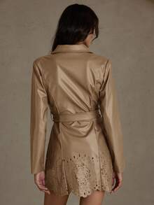 Aveloria Rosie Nouvelle robe  vintage rétro français d'automne/hiver, col de blazerTopt de gamme en PU. Décoration de boucle de ceinture en diamant, ourlet découpé au laser avec lien de taille, veste régulière ajustée  pour femmes