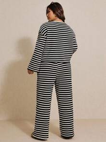 Elaquor Conjunto de 2 piezas de top de manga larga con cuello en V y estampado de rayas, y pantalones de pierna ancha, talla grande - Negro - Ver 2