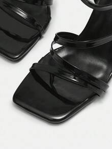 CUCCOO CURVES 加大码宽幅优雅性感多带凉鞋，适合夏季日常户外穿着 - 黑色 - 查看 3