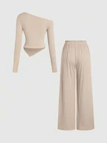 Sweetra 女士新款秋冬百搭百搭两件套，金属装饰不对称露肩长袖上衣和休闲直筒阔腿裤套装 - 卡其色 - 查看 2