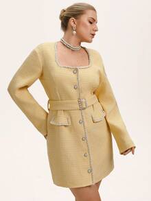 GENKIRA 加大码优雅粗花呢短款连衣裙配腰带，方领珍珠纽扣装饰长袖连衣裙 - 黃色 - 查看 1
