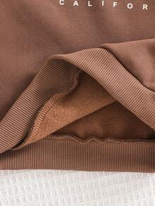 Cozy Pixies 3 件套男婴字母印花柔软针织圆领长袖套头衫、慢跑裤和无袖背心套装 - 棕色 - 查看 4