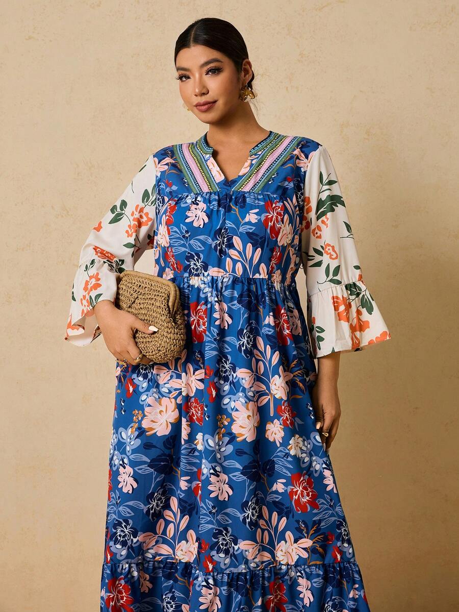 Travachic 加大码 V 领花卉印花宽松喇叭袖连衣裙 - 彩色 - 查看 1