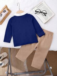 SHEIN Playful Pals 1 件套男婴套装，儿童针织舒适长袖 Polo2 合 1e 运动衫，时尚而有型的幼儿胸前印花独特设计上衣搭配卡其色休闲松紧腰裤，宽松版型，适合秋季场合，如度假、日常穿着等。 - 藍色 - 查看 3