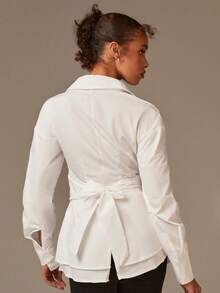 Athîral Camisa 2 en 1 de mujer estilo minimalista francés con cintura anudada asimétrica blanca, blusa elegante de manga larga para oficina, ropa profesional casual de negocios para otoño, básica - Blanco - Ver 1