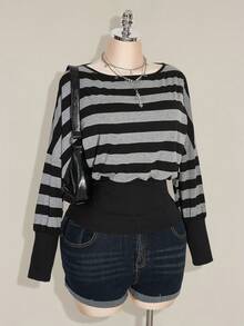 SHEIN ICON Camiseta de punto de cuello redondo, cintura delgada, estilo casual, a rayas grises y negras, con estilo punk, grunge y milenial Y2K, para tallas grandes y sexy - Negro - Ver 1