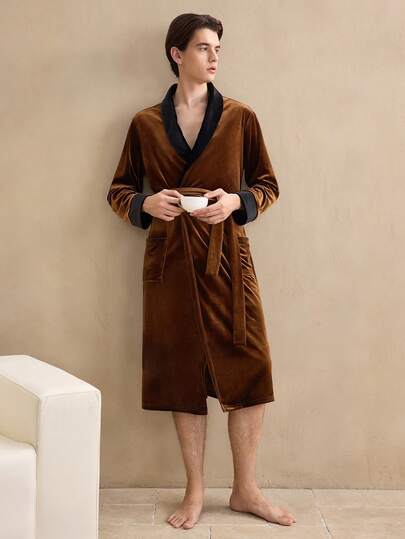 EverLounge 复古英伦风舒适蓬松毛绒睡袍，光泽亮丽，保暖舒适，撞色设计，尽显奢华，适合休闲放松、家庭聚会等场合，开襟设计，男士款，冬季穿着。