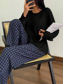 SHEIN 女士宽松休闲圆领短袖上衣和格子印花长裤睡衣套装，波点睡衣套装，情侣睡衣，配套家居服套装，两件套家居服套装，秋冬服装 - 彩色 - 查看 4