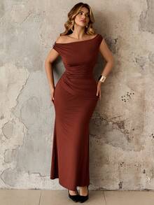 Roveilla 大码女士优雅复古纯色针织露肩无袖长款褶皱收腰修身连衣裙，适合家庭聚会和宴会等场合。 - 咖啡棕 - 查看 8