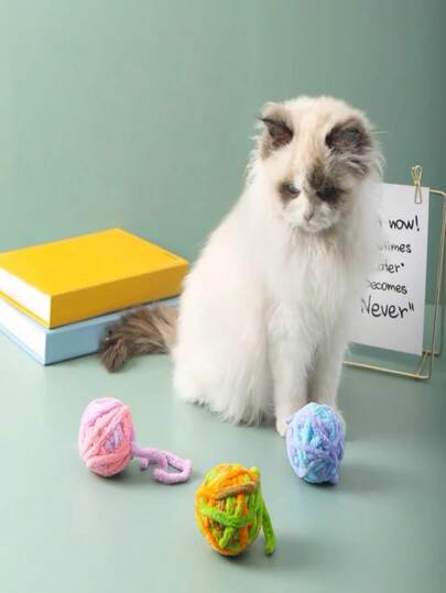 Plus Cat Teaser Ball Multi-Colored Cat Fuzzy Balls&Yarn Soft Interactive Cat Toys For Indoor Cats Self Play, Cat Supplies (Random Color) Christmas For Holiday Gift Giving
