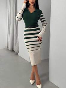 Abito a maglia a coste con colletto polo e cintura, con strisce a onda a contrasto