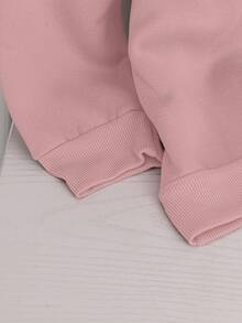 EMERY ROSE 女士绵羊字母标语印花休闲长袖圆领套头卫衣，秋冬款