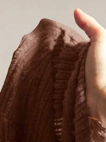 SHEIN ICON 秋季女式西部波西米亚风复古棕色蓬松外出纯色毛绒拼接露肩长袖不对称下摆时尚衬衫 - 摩卡棕 - 查看 9