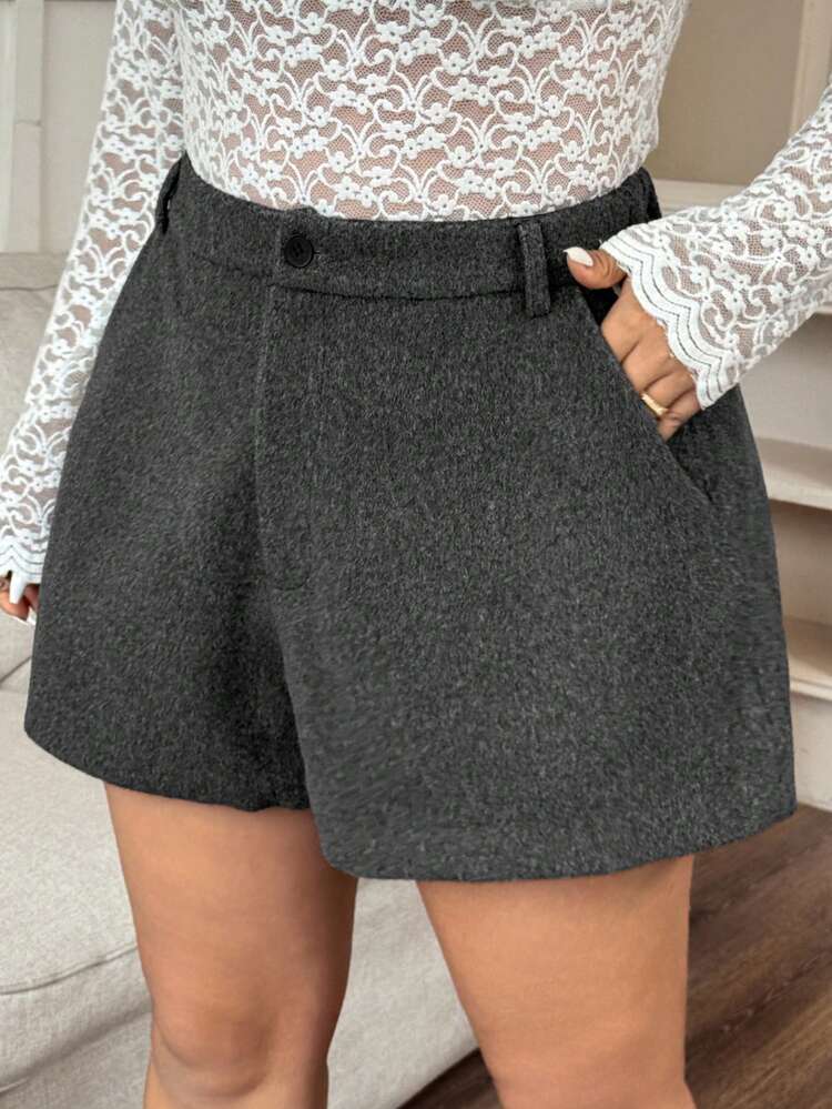 Dazy Plus Plus Size Women A-Line Casual Solid Color Thick Shorts, Commuting