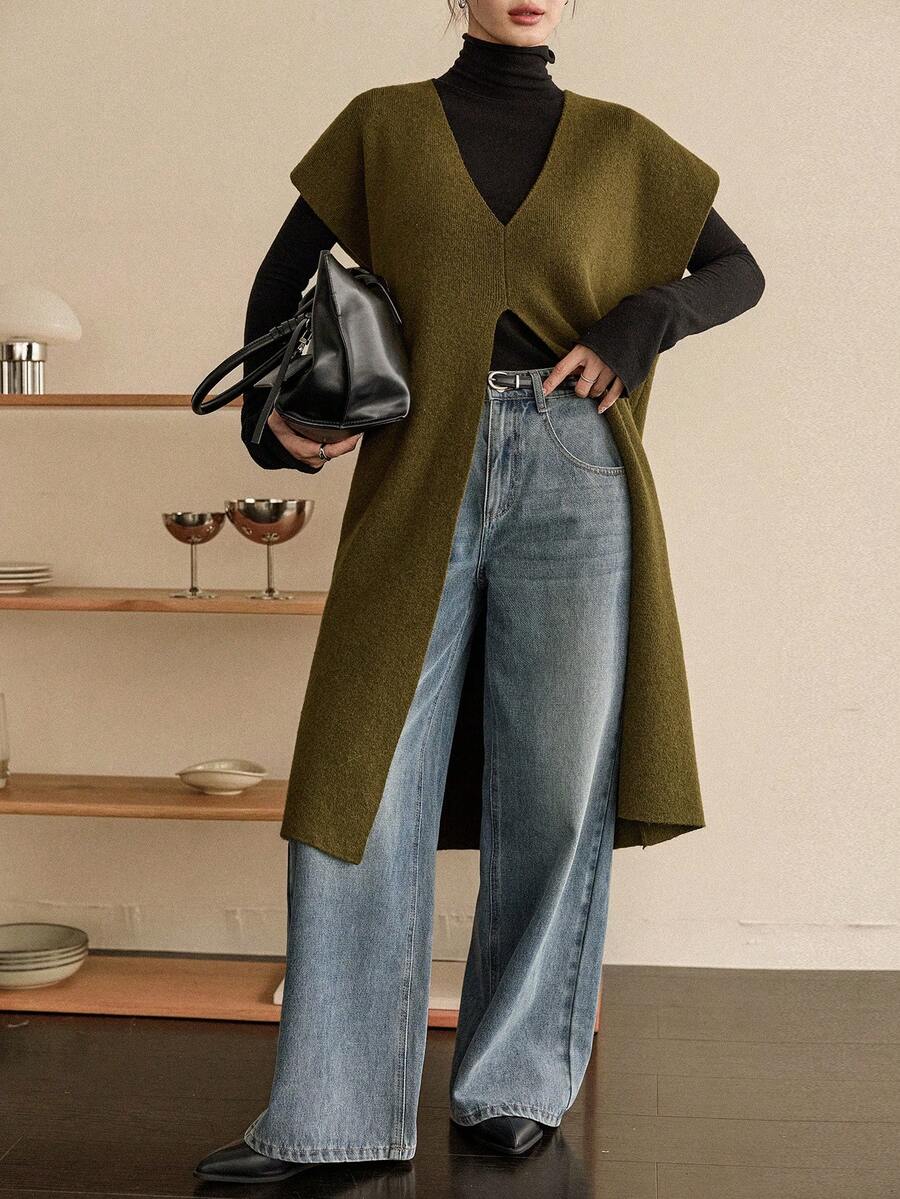 Dazy-Less Women's Solid Color V-Neck Split Hem Fashionable Knit Pullover Sweater - Army Green - View 1