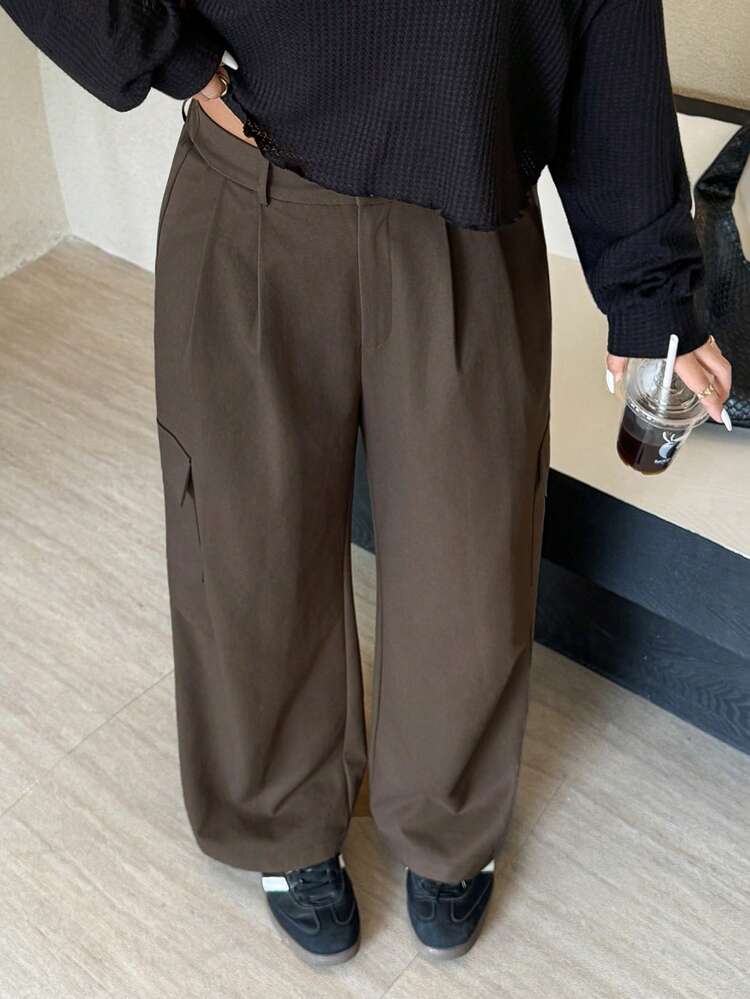 Dazy Plus Plus Size Women Solid Color Pleated Side Pocket Straight Leg Casual Cargo Pants