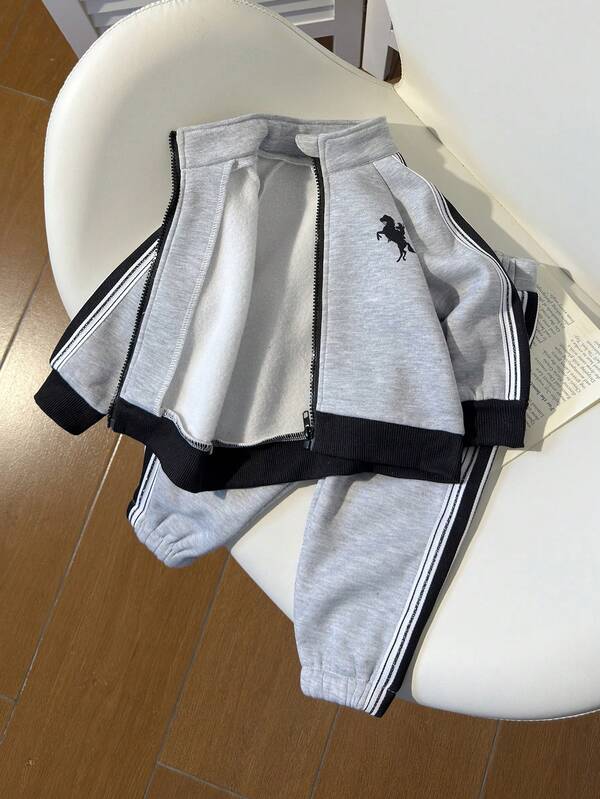 SHEIN Conjunto de 2 peças para bebê menino, estilo casual minimalista, ideal para outono/inverno. Roupa de inverno, vestuário infantil completo, blusa cinza e calça cinza.