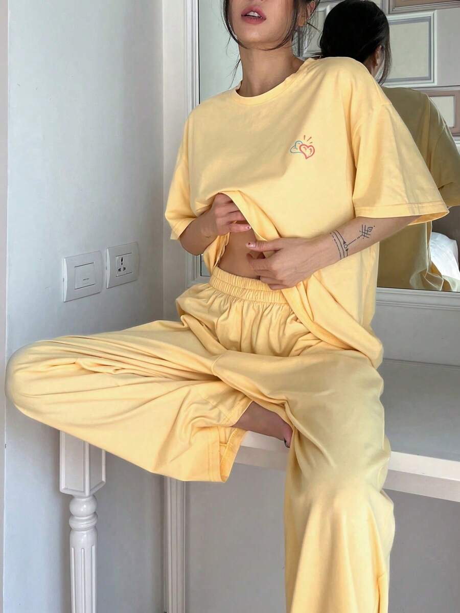 DAZY 2pcs Women Loose Short Sleeve Pajama Set - Yellow - View 1