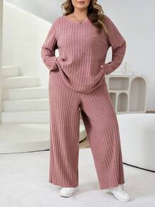 SHEIN CURVE+ Two Pieces Set Of Plus Size Women's T-Shirt And Pants, CasualTwo Piecese Set/Winter