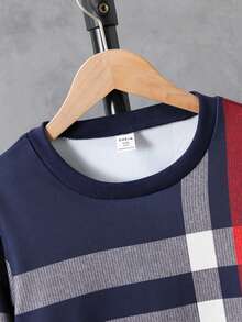 SHEIN 2 件幼儿男童时尚休闲格子印花运动衫和直筒裤套装，包括海军蓝格子运动衫 + 卡其色裤子，适合春季、秋季和冬季 - 彩色 - 查看 3