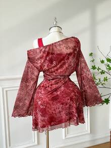 SHEIN EZwear Elegantes, rotes Partykleid in A-Linie mit asymmetrischen Schultern und ausgestellten Ärmeln in großen Größen. Geeignet für Dates, Partys, Weihnachten, Herbst/Winter, Silvester, Thanksgiving, Hochzeiten, Strand, Abschlussfeiern, Ausgehen, Verabredungen und den Weg zur Arbeit. - Rot - Übersicht 3